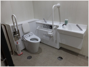 障害者用トイレの写真2