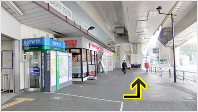 千駄ヶ谷駅の改札出口の写真
